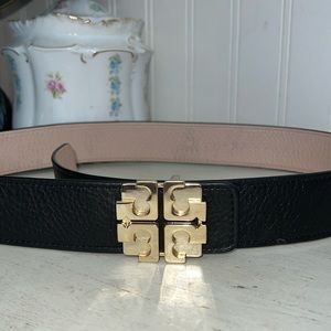 Tory Burch Reversible Leather belt size 30” - 34” x 1.5” w